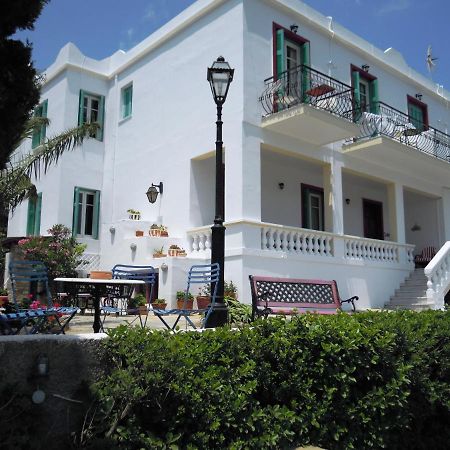 Blue Dolphin Hotel Batsi  Bagian luar foto