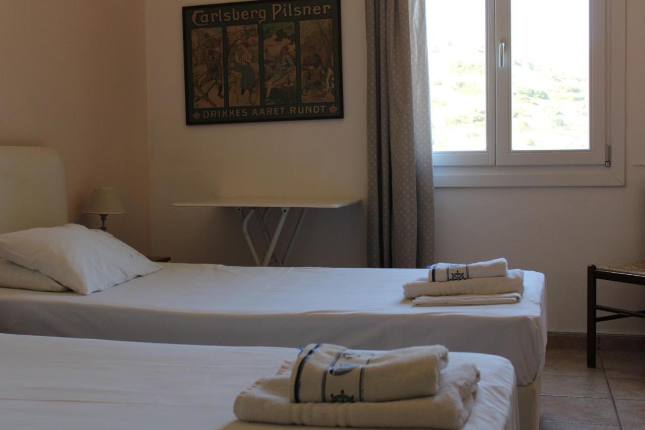 Blue Dolphin Hotel Batsi  Bagian luar foto