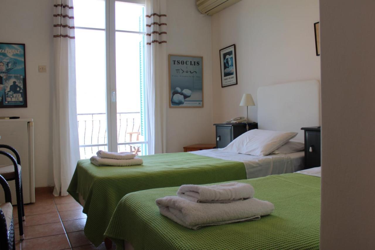 Blue Dolphin Hotel Batsi  Bagian luar foto