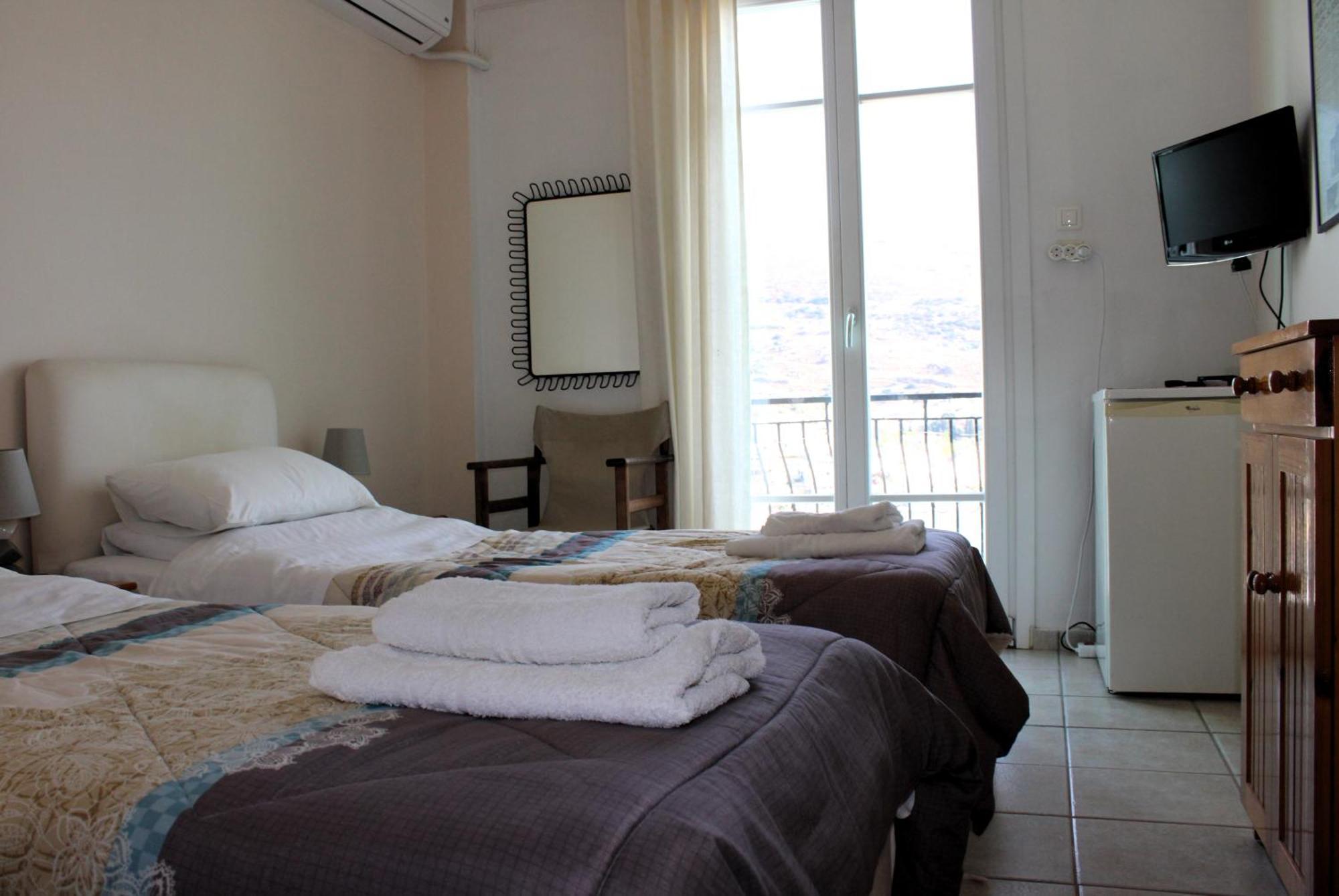 Blue Dolphin Hotel Batsi  Bagian luar foto