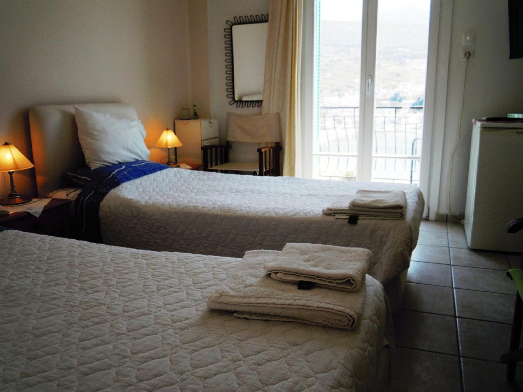 Blue Dolphin Hotel Batsi  Bagian luar foto